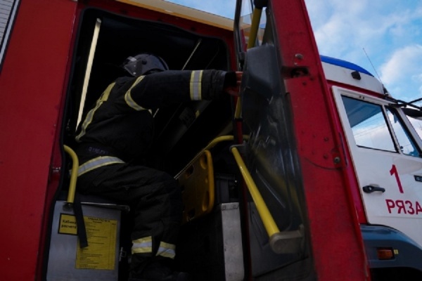 В Ряжске случился пожар в магазине