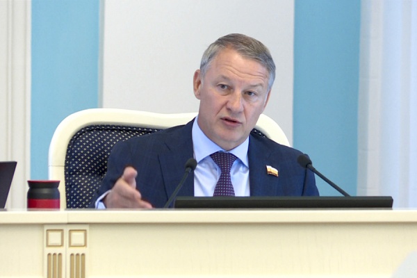 Аркадий Фомин обозначил приоритеты весенней сессии Облдумы