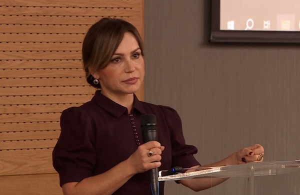 Юлия Швакова отчитается о проделанной работе в прямом эфире