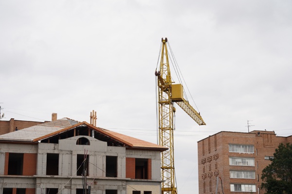 Долгострой на Ленинского Комсомола будет сдан летом