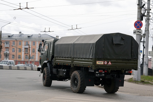 Народный фронт отправит на СВО еще 15 автомобилей
