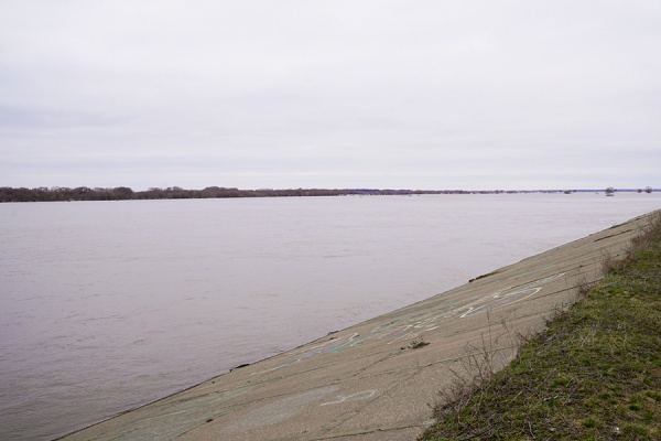 Уровень воды в Оке в Рязани опустился до 530 сантиметров