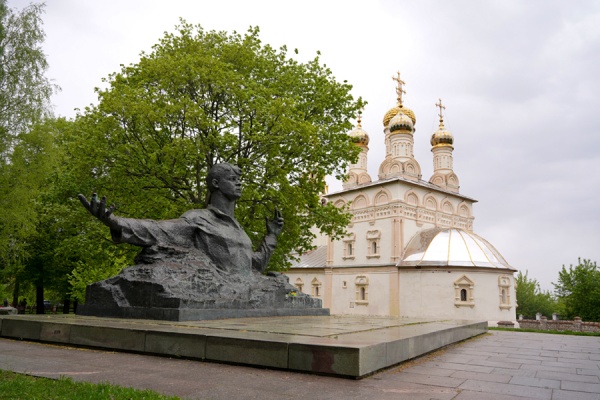 В Рязанской области отмечают 130-летие Сергея Есенина