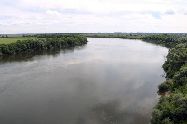 Из Оки подняли внедорожник, водитель погиб