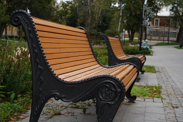 В Новомичуринске задержали пенсионера за кражу скамеек