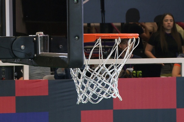 Губернатор пообещал поддержку юным баскетболистам