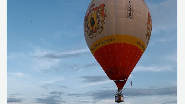 Непогода сорвала полет на воздушном шаре в Рязани