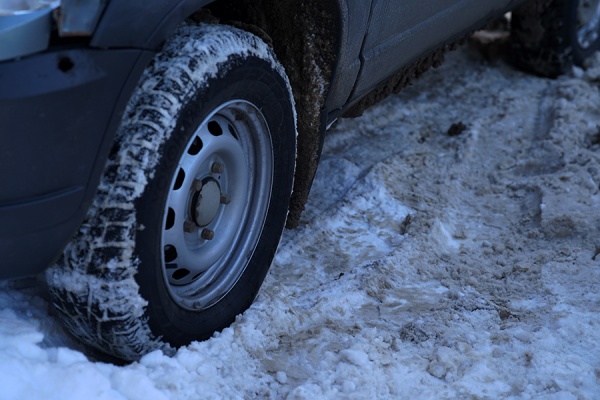 Из-за метели в регионе усилили контроль за уборкой улиц и дворов