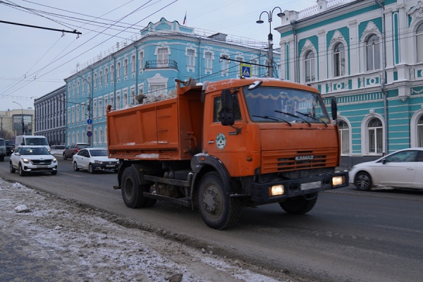 В Рязани за ночь вывезли больше тысячи кубометров снега