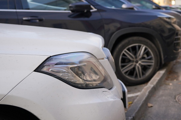 Автомобилистов просят убрать машины с двух улиц Рязани