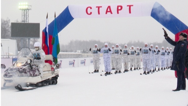 В Рязанской области стартовал лыжный переход курсантов ВДВ
