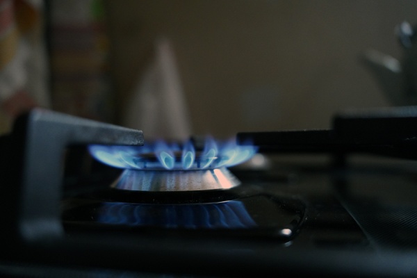 Сушка одежды над газовой плитой привела к пожару в квартире рязанца