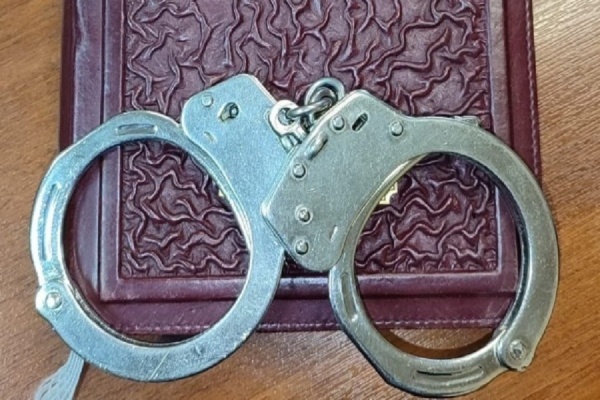 Рязанца задержали за повреждение машины соседа