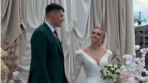 Возлюбленные сыграли свадьбу на фестивале «Рязанское море»