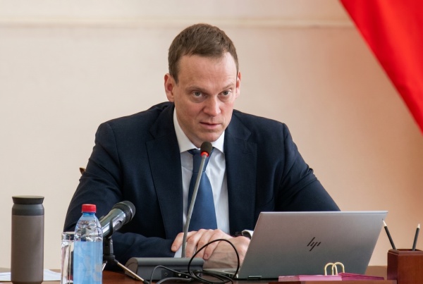 Павел Малков поручил отработать все обращения по отчётам зампредов