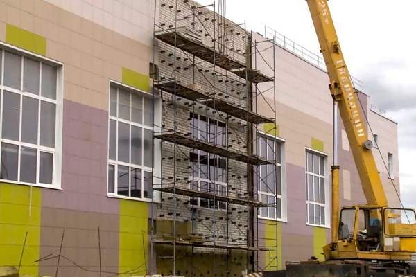 Для строительства школы в ДПР-7 ищут нового подрядчика