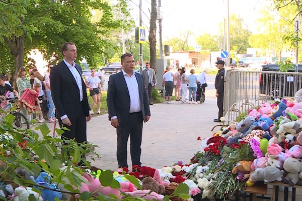 Павел Малков почтил память погибших при атаке БПЛА