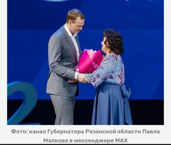 Губернатор поздравил с днём рождения ветерана партии Надежду Тарасову
